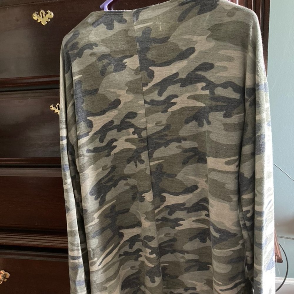 Shirt - Picture 2 of 2